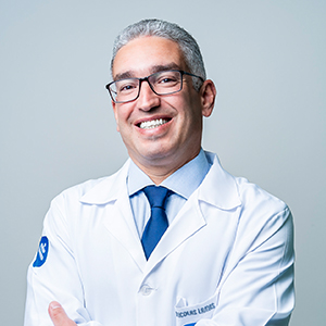 Dr. Nicolas Lamas